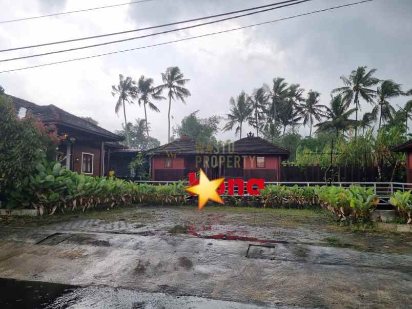 dijual villa harjobinangun