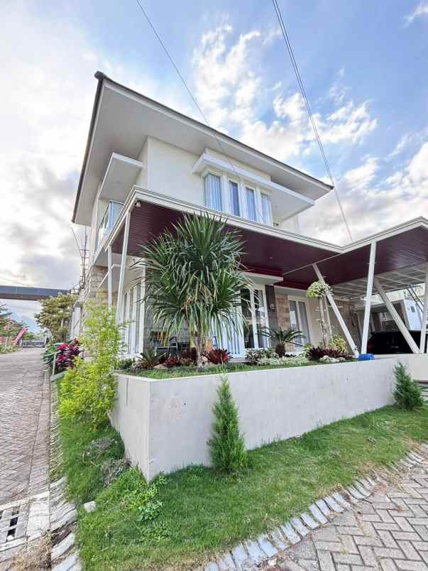dijual villa jatim park 3 kota batu malang