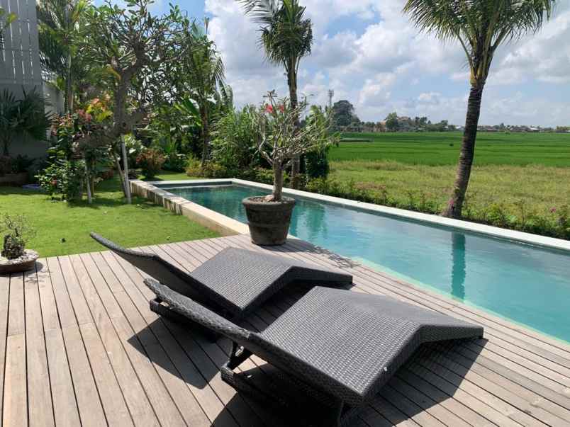 dijual villa luxury lantai 2 view sawah lokasi cemagi