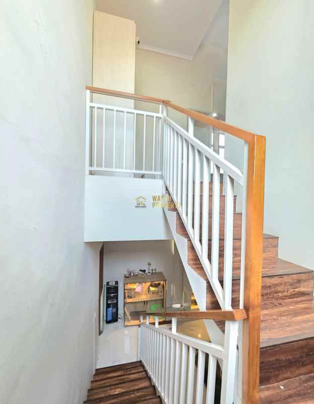 dijual villa sendangadi