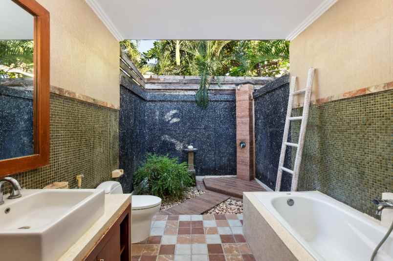 dijual villa umalas badung bali