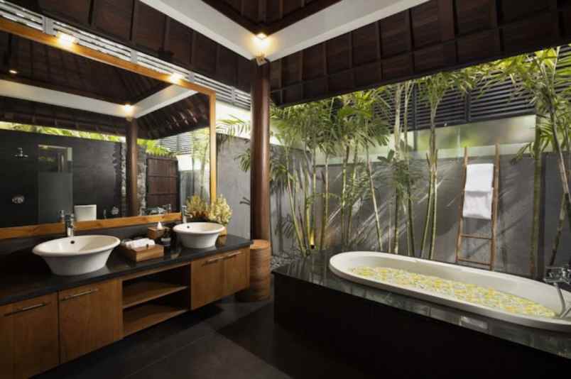 dijual villla luxury lantai 2 lokasi canggu