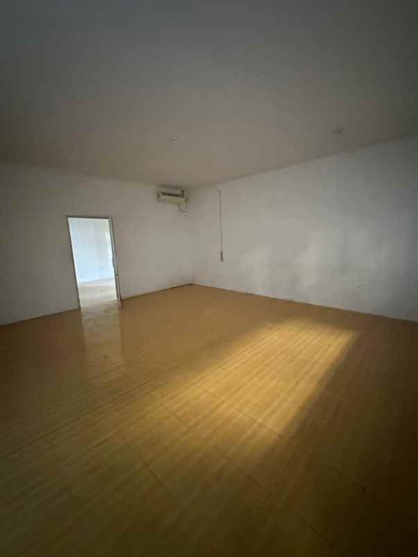 disewakan gudang lokasi suri mulia margomulyo surabaya