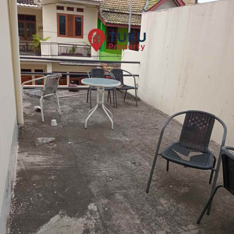 disewakan murah rumah hook di komplek serua ciputat