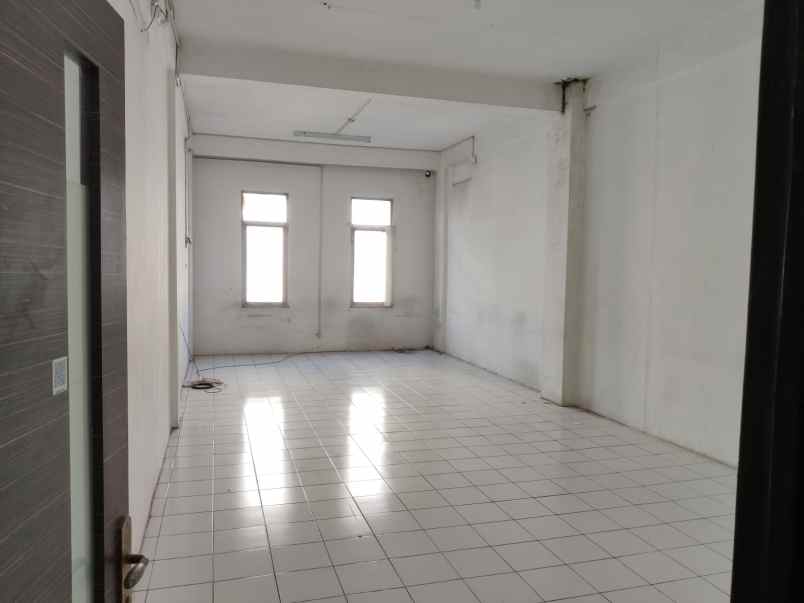 disewakan ruko gudang kantor panglima polim