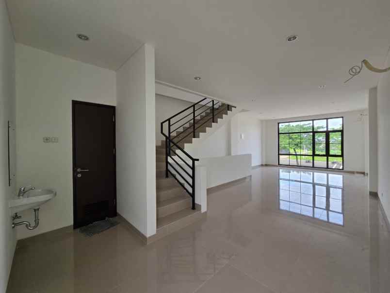 disewakan ruko gudang kantor ruko conifera metland menteng