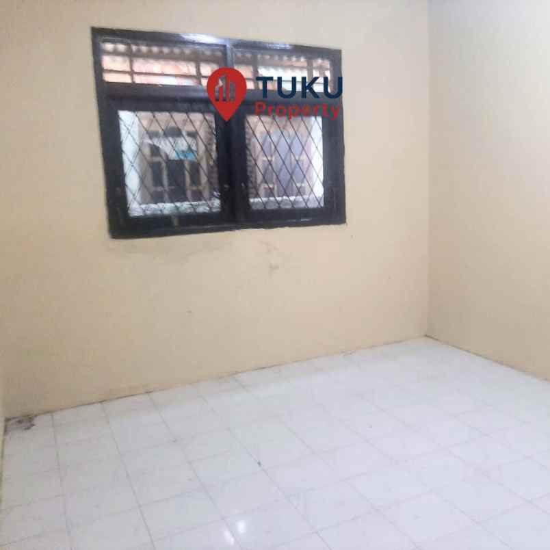 disewakan ruma luas di legoso ciputat