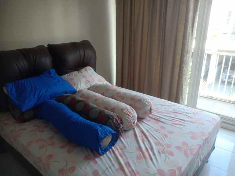 disewakan rumah cluster palm summarecon bekasi