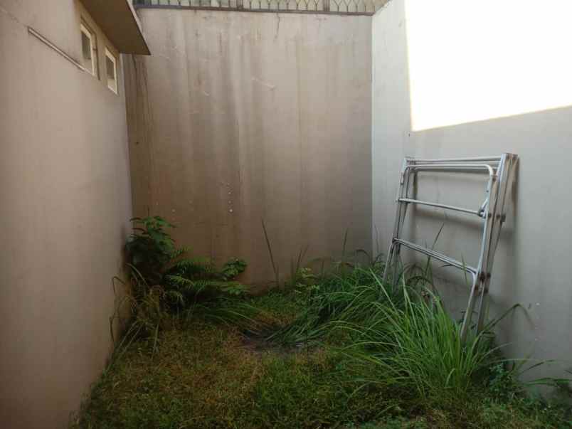 disewakan rumah cluster palm summarecon bekasi