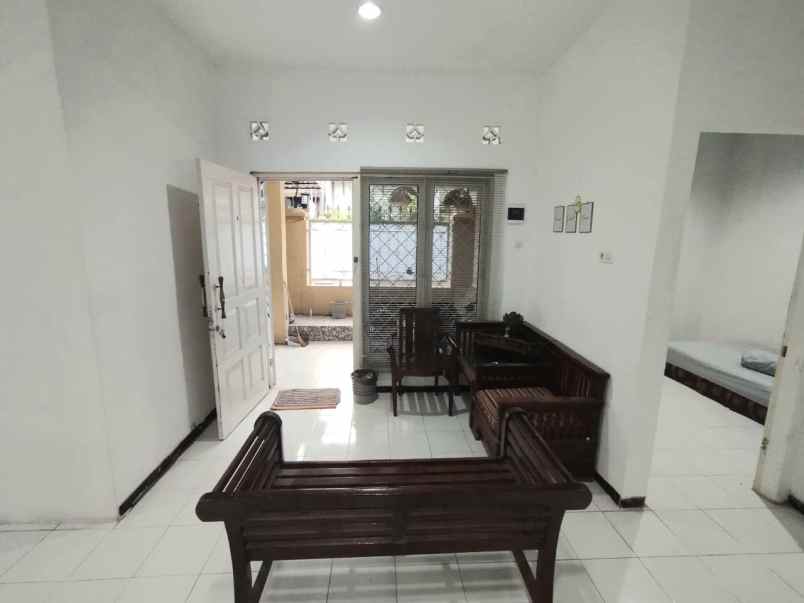 disewakan rumah jalan payung asri permai