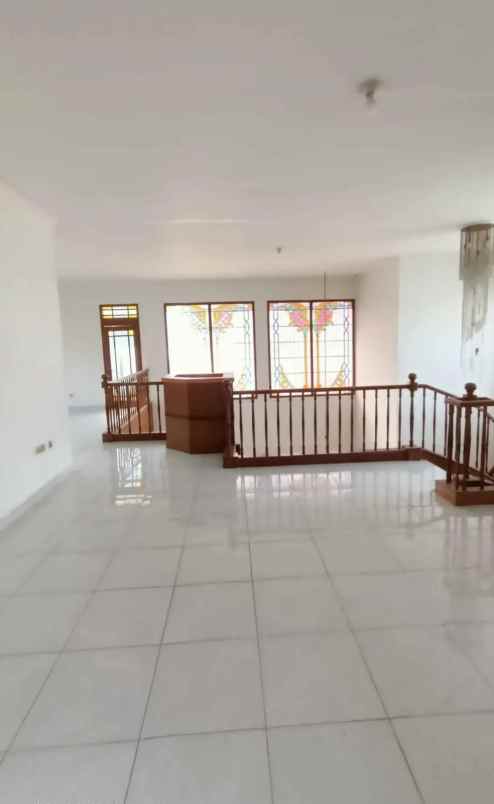 disewakan rumah jl angkik merah delima