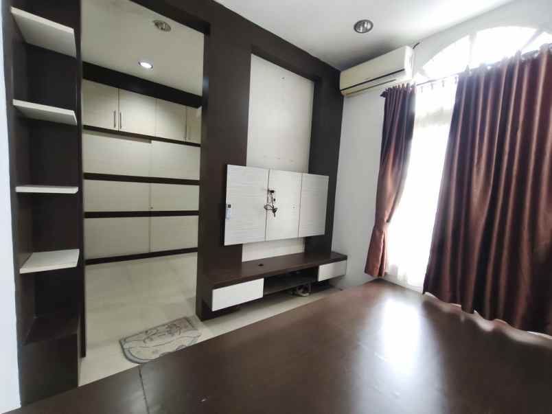 disewakan rumah jl bhayangkara indra kasih