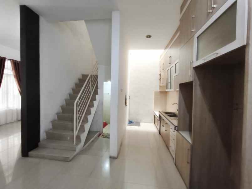 disewakan rumah jl bhayangkara indra kasih