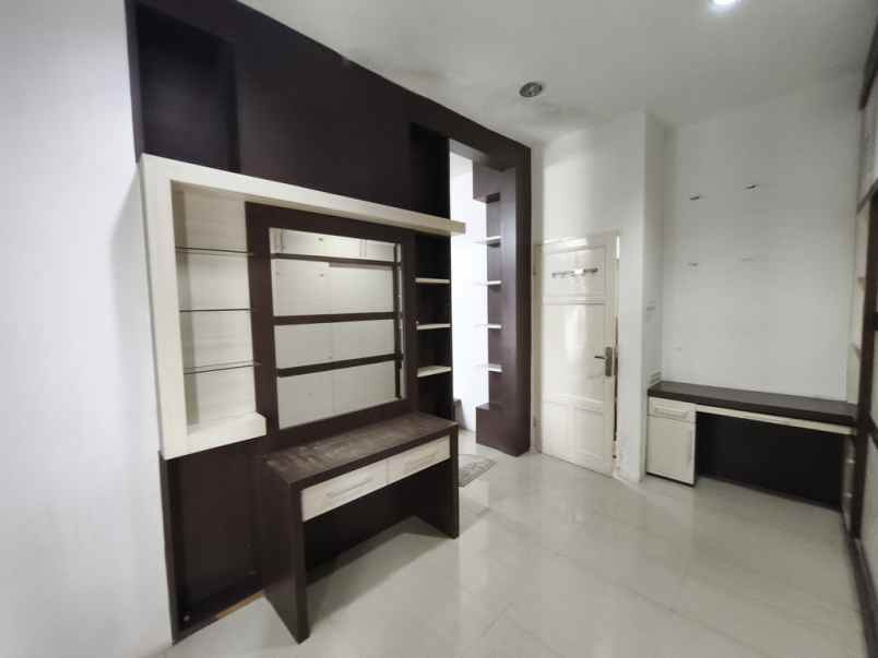 disewakan rumah jl bhayangkara indra kasih