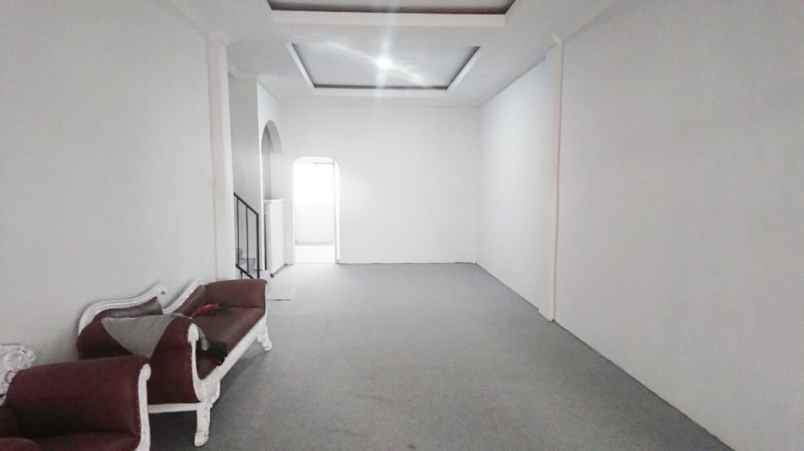 disewakan rumah komplek bina marga no 56