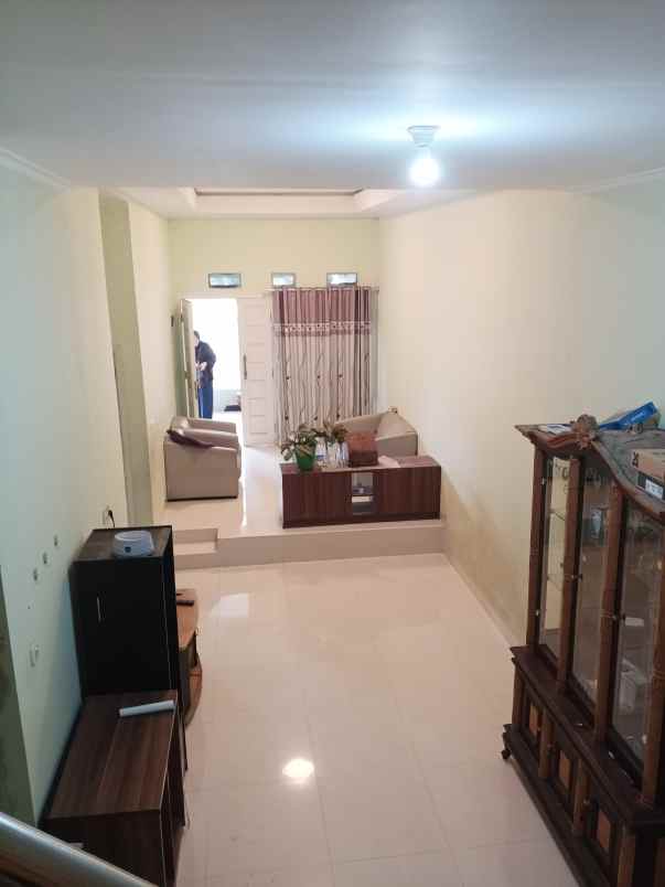 disewakan rumah komplek ciganitri regency