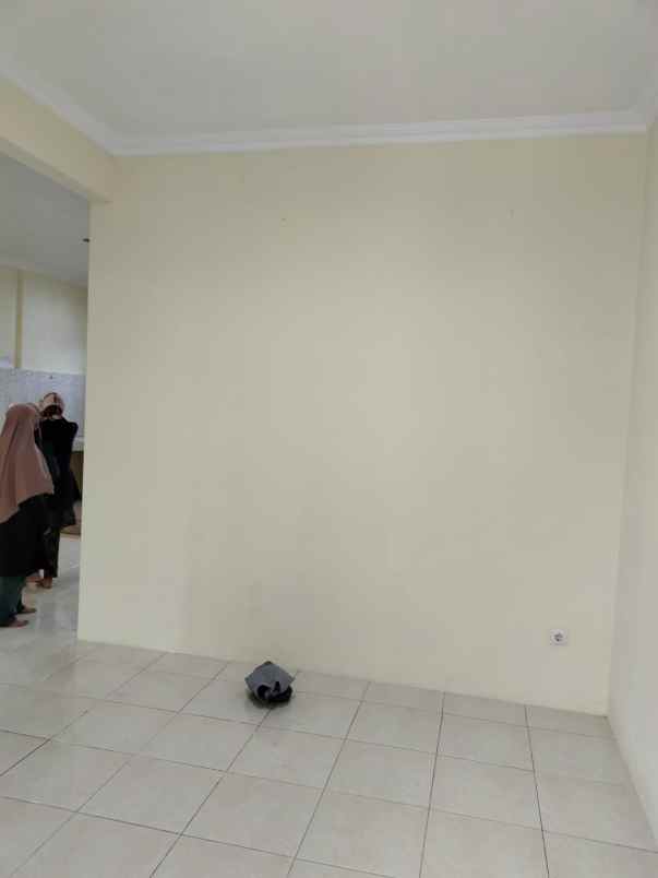 disewakan rumah komplek cihanjuang