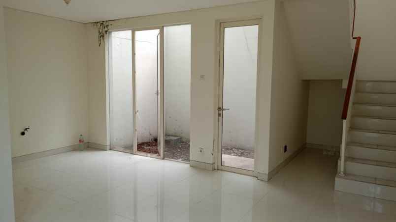 disewakan rumah kosongan di grand pakuwon