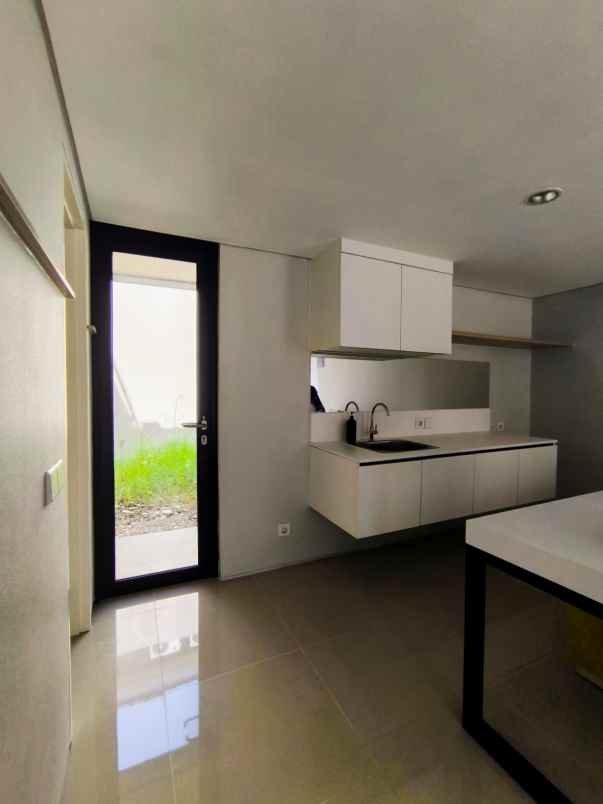 disewakan rumah northwest central