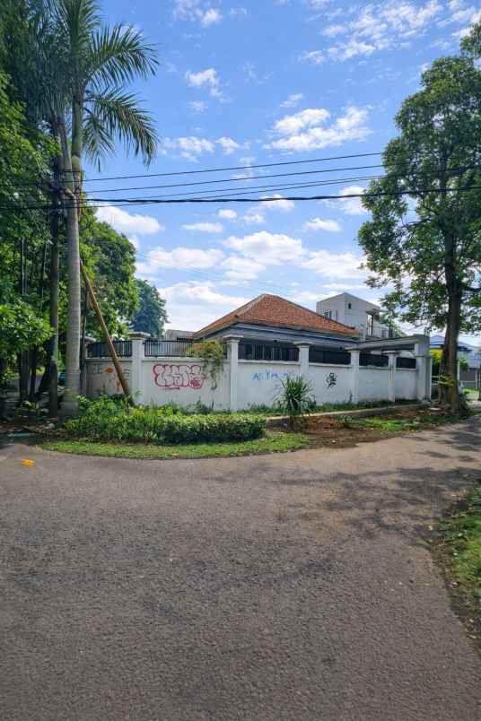 disewakan rumah raya ambengan