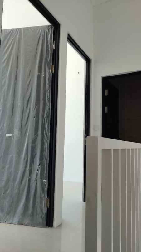 disewakan rumah regency one