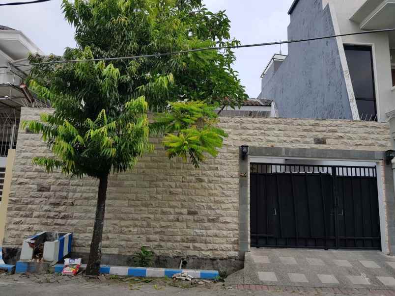 disewakan rumah simpang darmo permai selatan