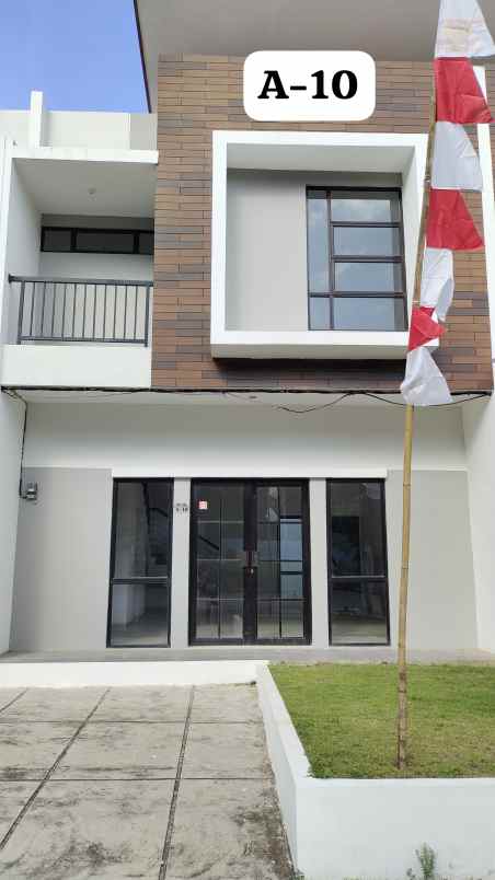 disewakan unit townhouse di central raya tiban