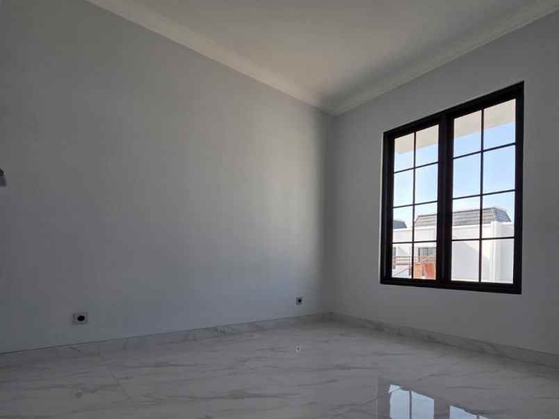 disewakan villa komplek citraland sampali