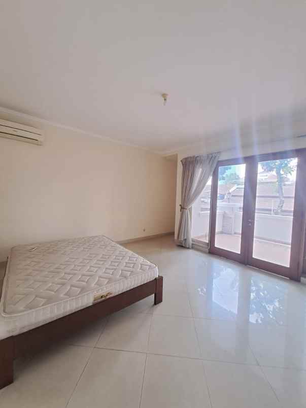 for rent house at pondok indah