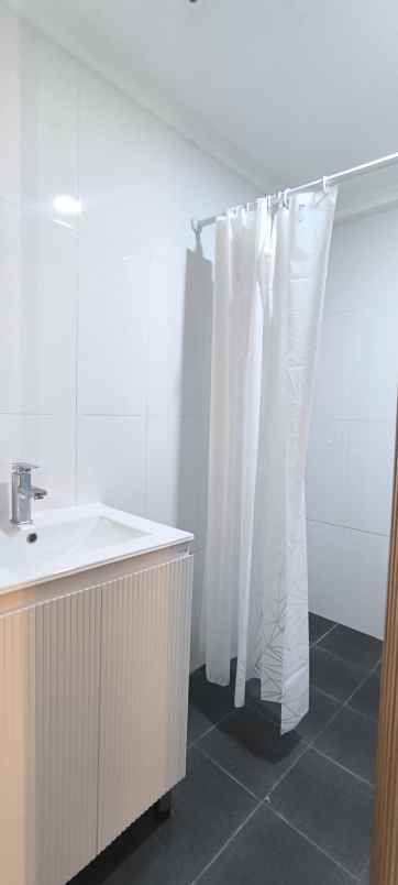 for rent waterplace lantai 25 3 bedrooms full furnish