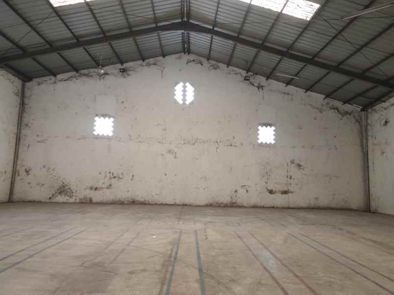 gudang nol jalan rungkut bebas banjir