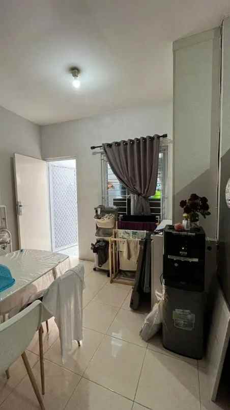 harga logis lokasi strategis rumah shm serua ciputat