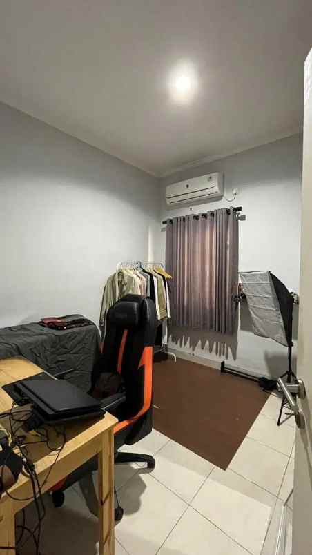 harga logis lokasi strategis rumah shm serua ciputat