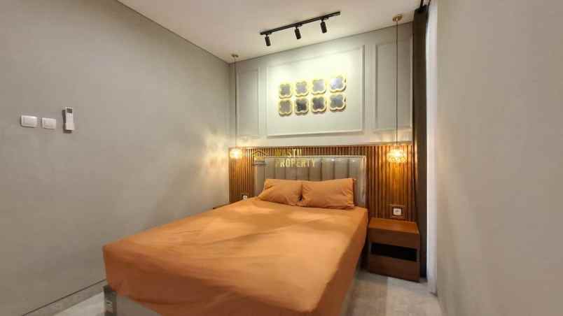 hunian eksklusif 2 lantai full furnish di maguwoharjo