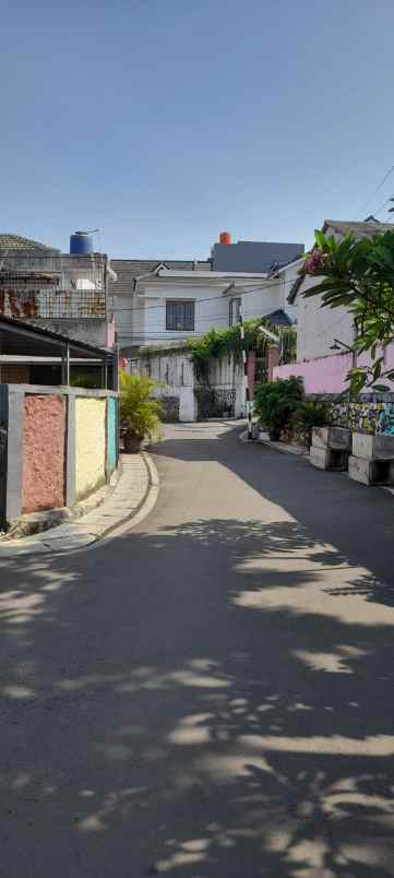 hunian nyaman dekat stan bintaro