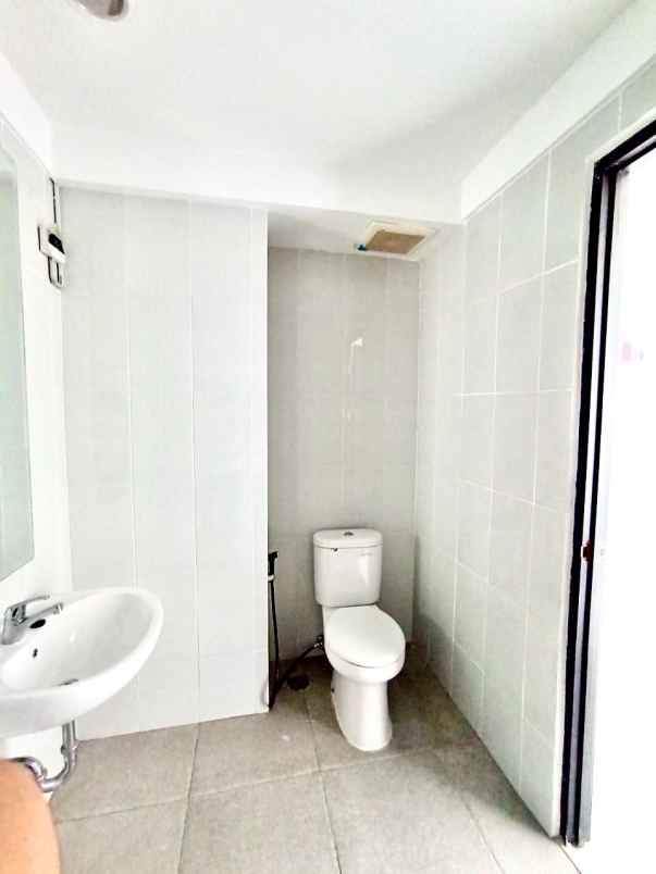 jual rugi apartemen casa de parco bsd