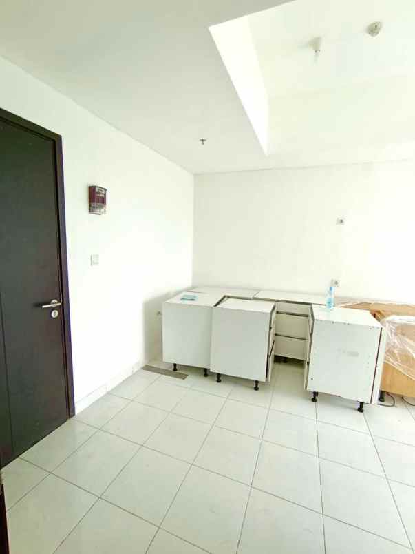 jual rugi apartemen casa de parco bsd