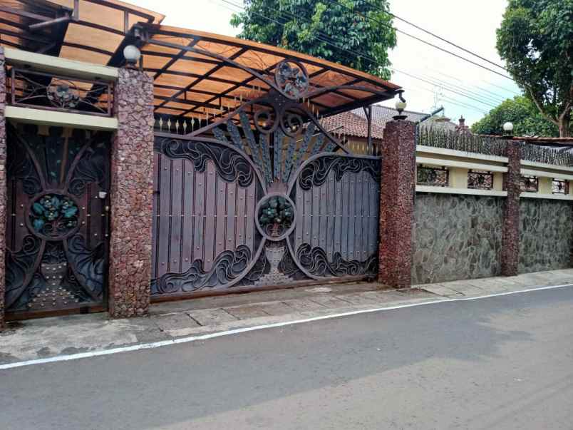 jual rumah asri di salatiga