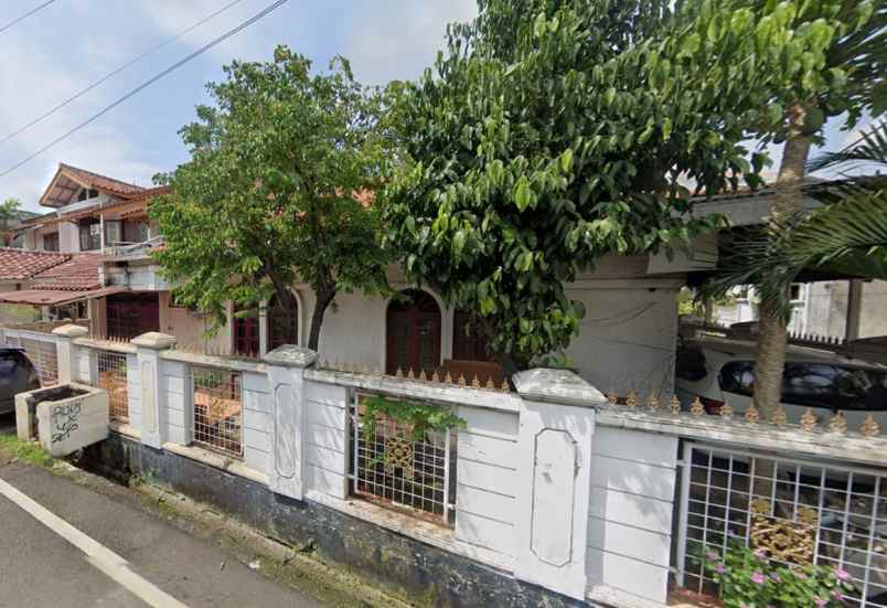 jual rumah bagus siap huni di jalan niam jakarta pusat