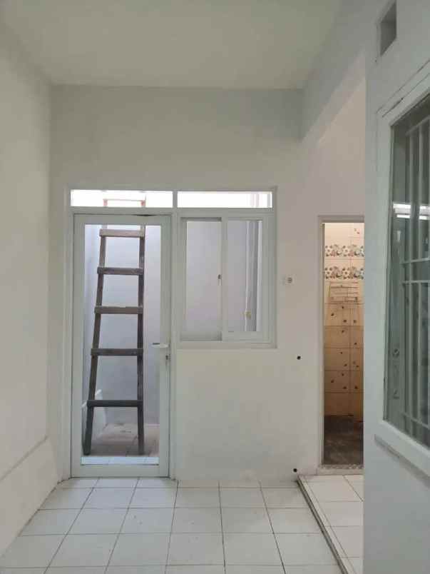 jual rumah baru renov dalam komplek pamulang