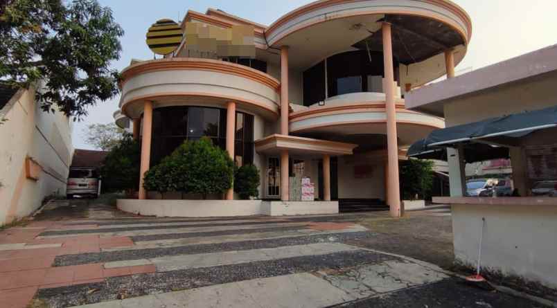 jual rumah dan gedung kantor di puncak permai surabaya