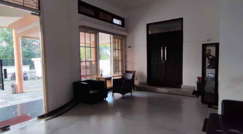 jual rumah dan gedung kantor di puncak permai surabaya