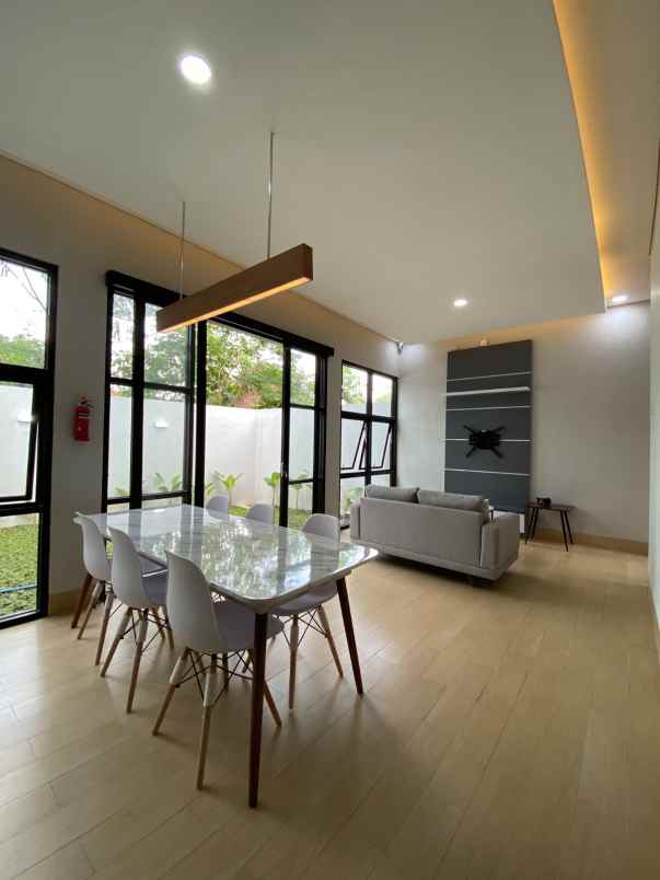 jual rumah exclusive townhouse smart home