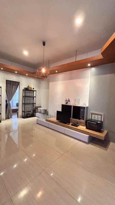 jual rumah mewah 2 lantai 470m dijatisampurna ekasi