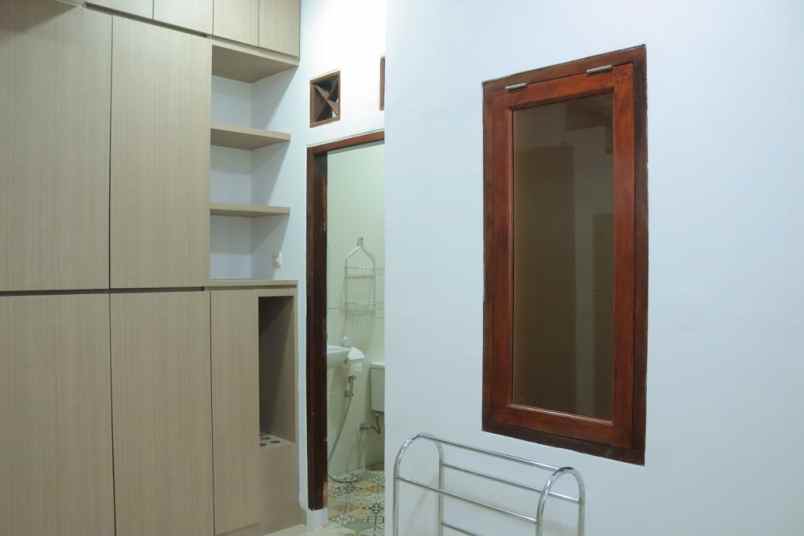 jual rumah minimalis astetik 3 lantai