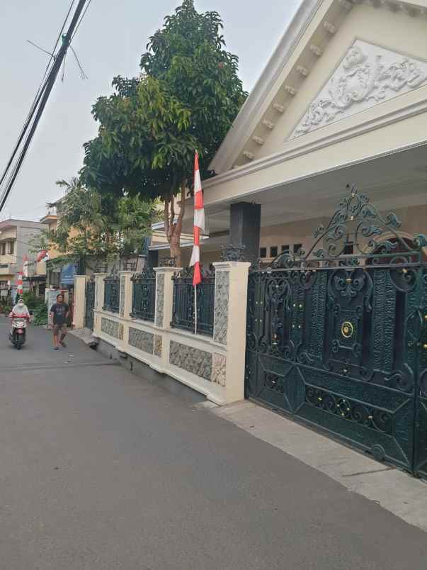 jual rumah pinggir jalan dengan roof top di lubang