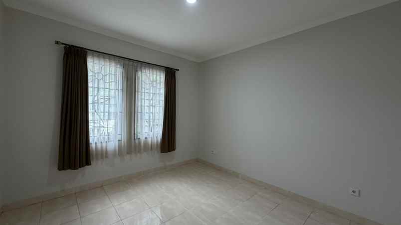 jual rumah siap huni di bsd the green dekat pintu tol
