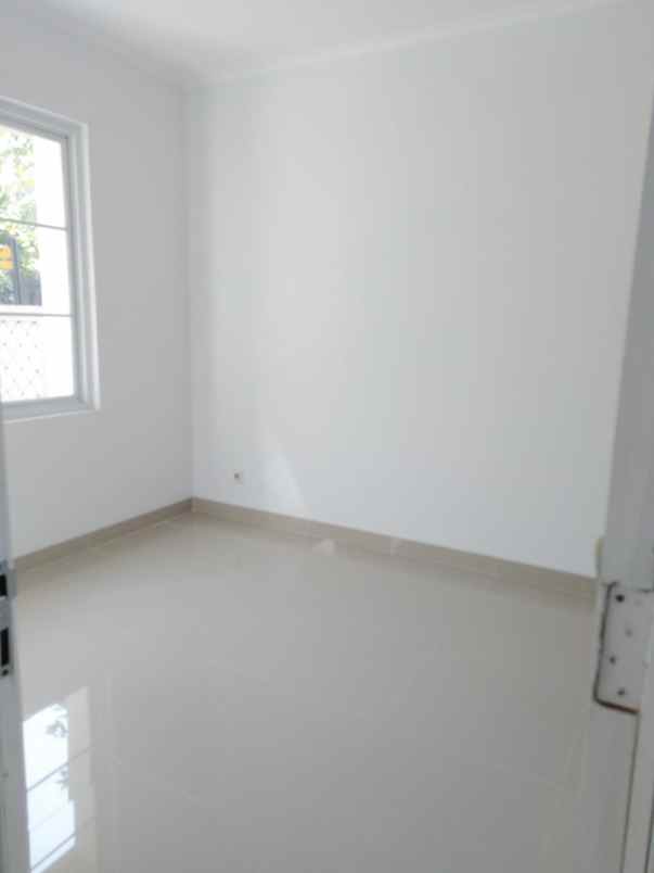 jual rumah siap huni kota wisata cibubur
