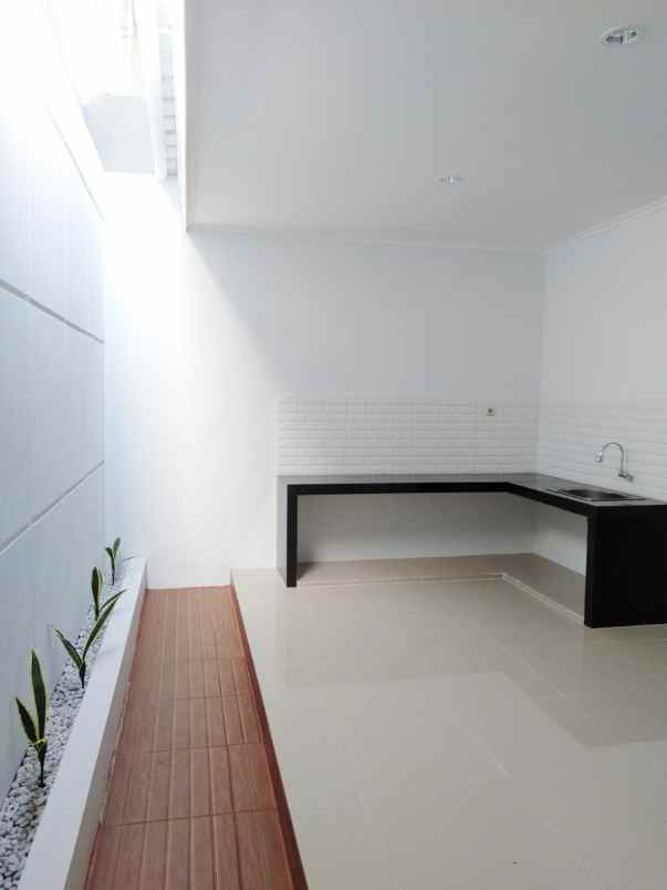 jual rumah siap huni kota wisata cibubur
