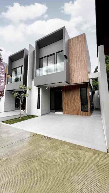 kayu manis bellevue rumah 2 lantai nempel bintaro